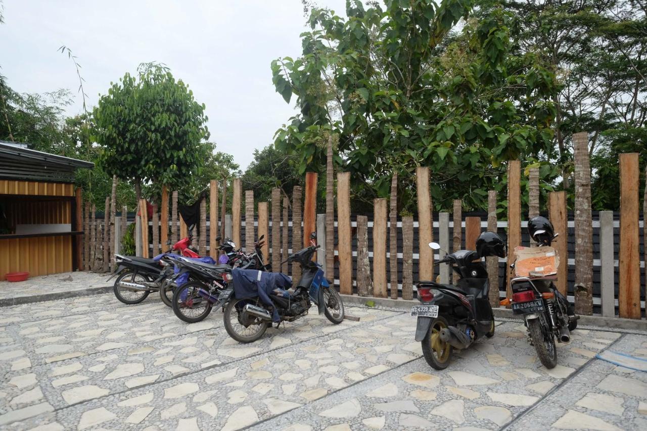 Urbanview Villa Lukulo Kebumen By Reddoorz Εξωτερικό φωτογραφία